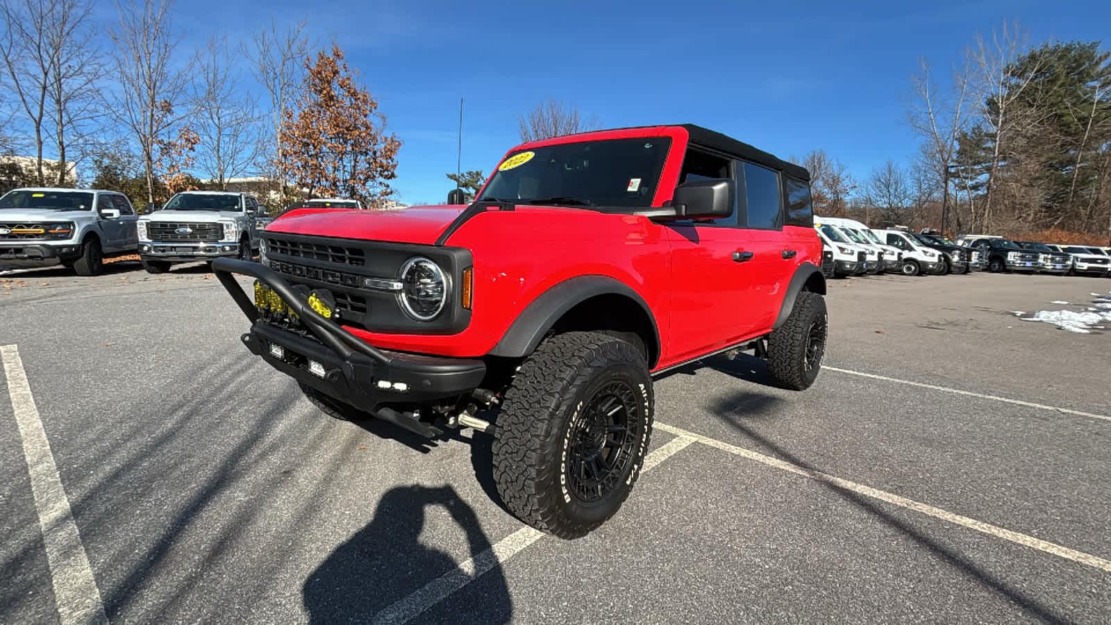 2023 Ford Bronco 4-Door Black Diamond's photo