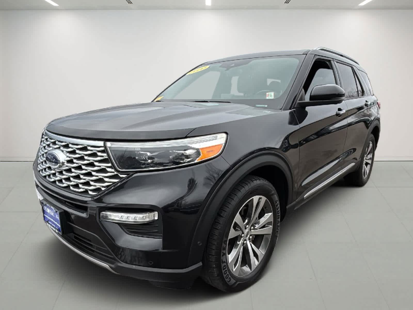 2020 Ford Explorer Platinum's photo
