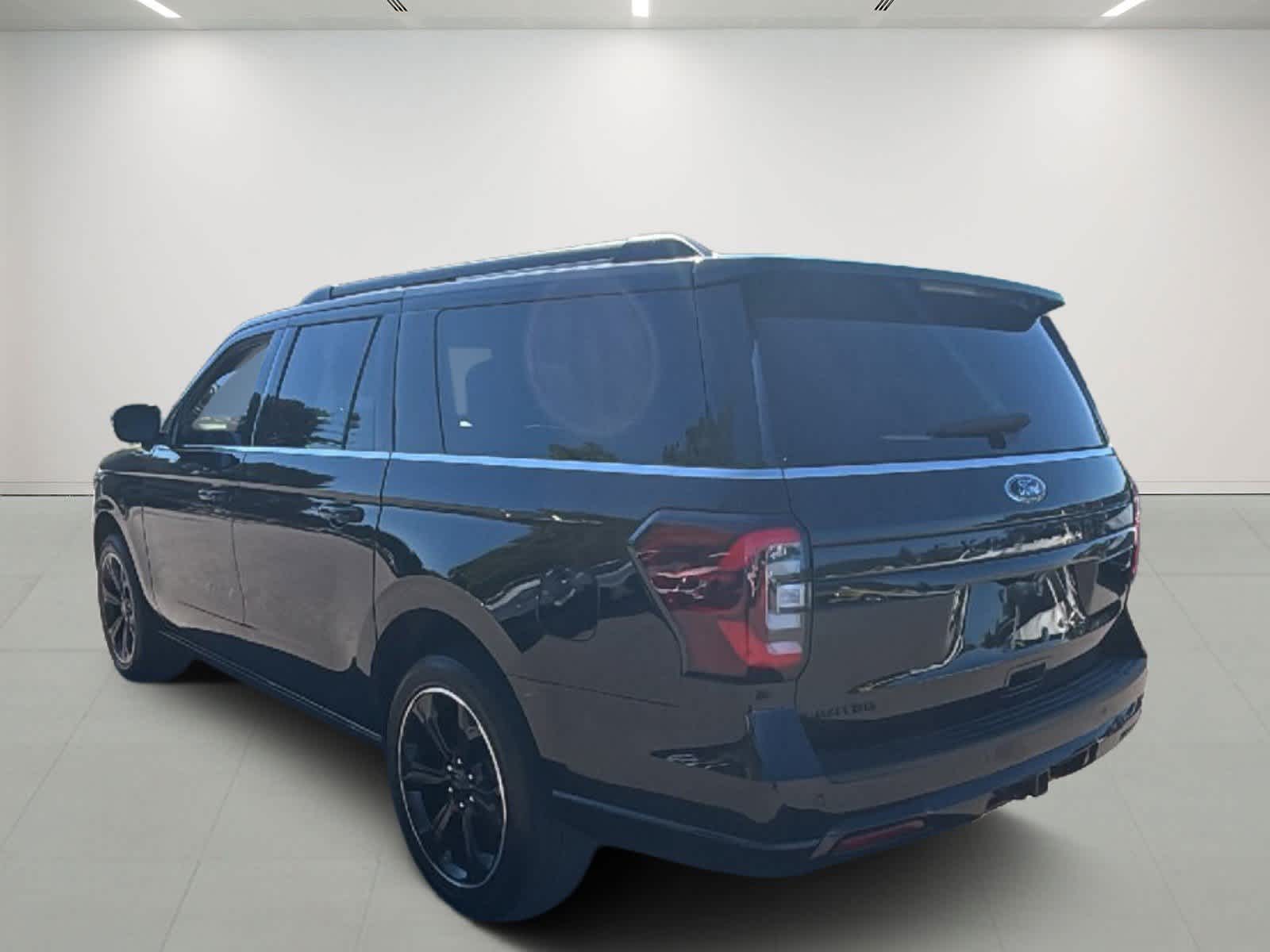 2023 Ford Expedition MAX Limited photo 3