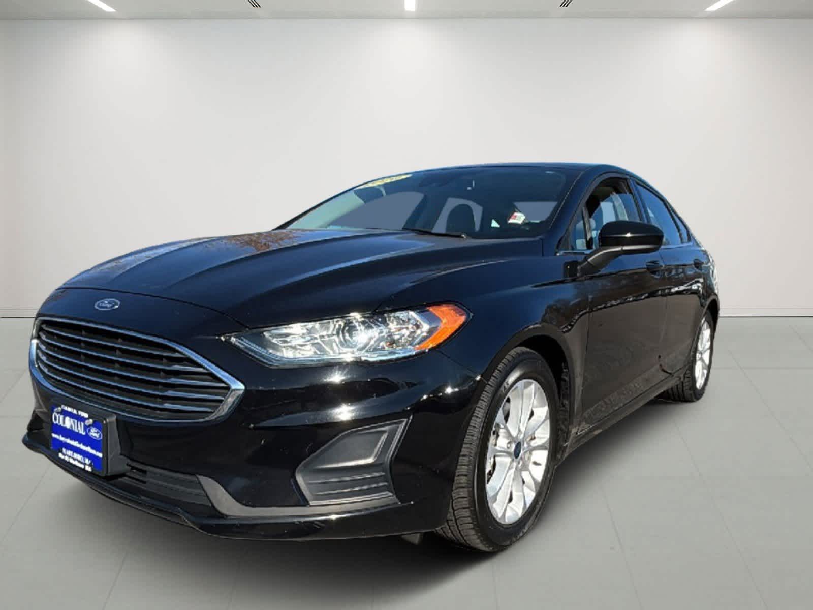 2020 Ford Fusion SE's photo