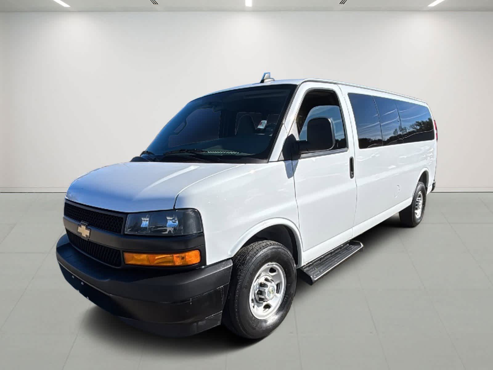 2023 Chevrolet Express 3500 LS Extended's photo