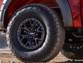 5-Link Rear Suspension with Panhard Rod