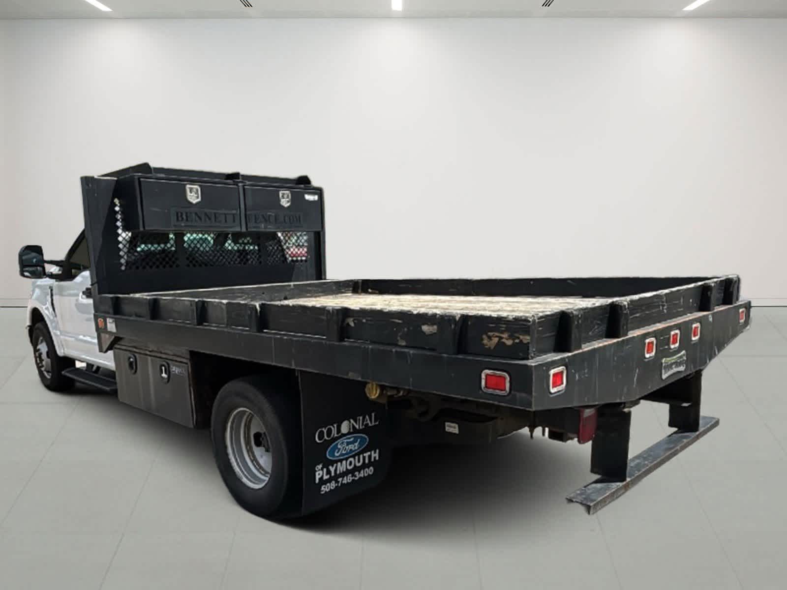 2017 Ford F-350 Super Duty Chassis Cab XL - Photo 3