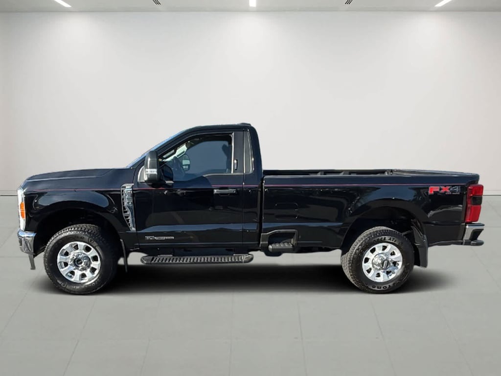 Used 2023 Ford Super Duty F-350 SRW XLT 4WD Reg Cab 8 Box 4WD Reg Cab 8 Box