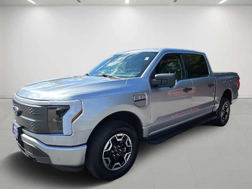 Used 2023 Ford F-150 Lightning XLT 4WD Supercrew 5.5 Box 4WD SuperCrew 5.5 Box