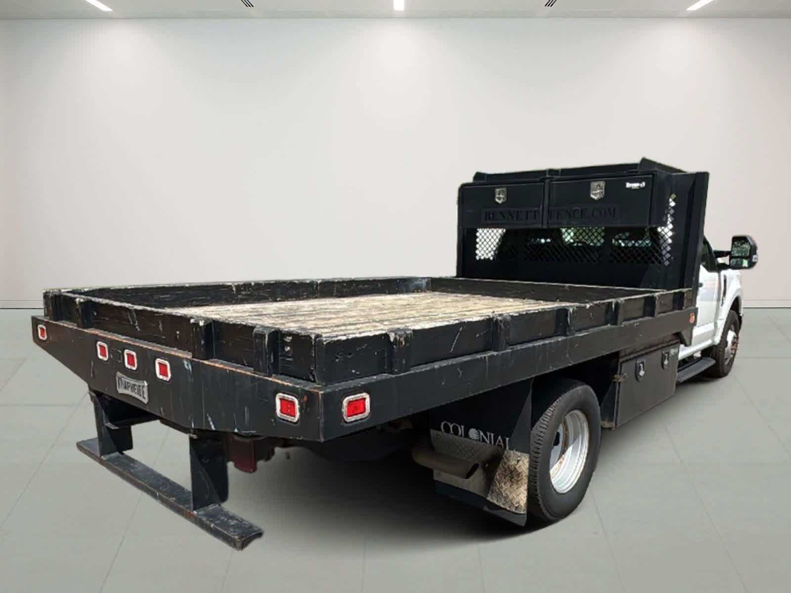 2017 Ford F-350 Super Duty Chassis Cab XL - Photo 5