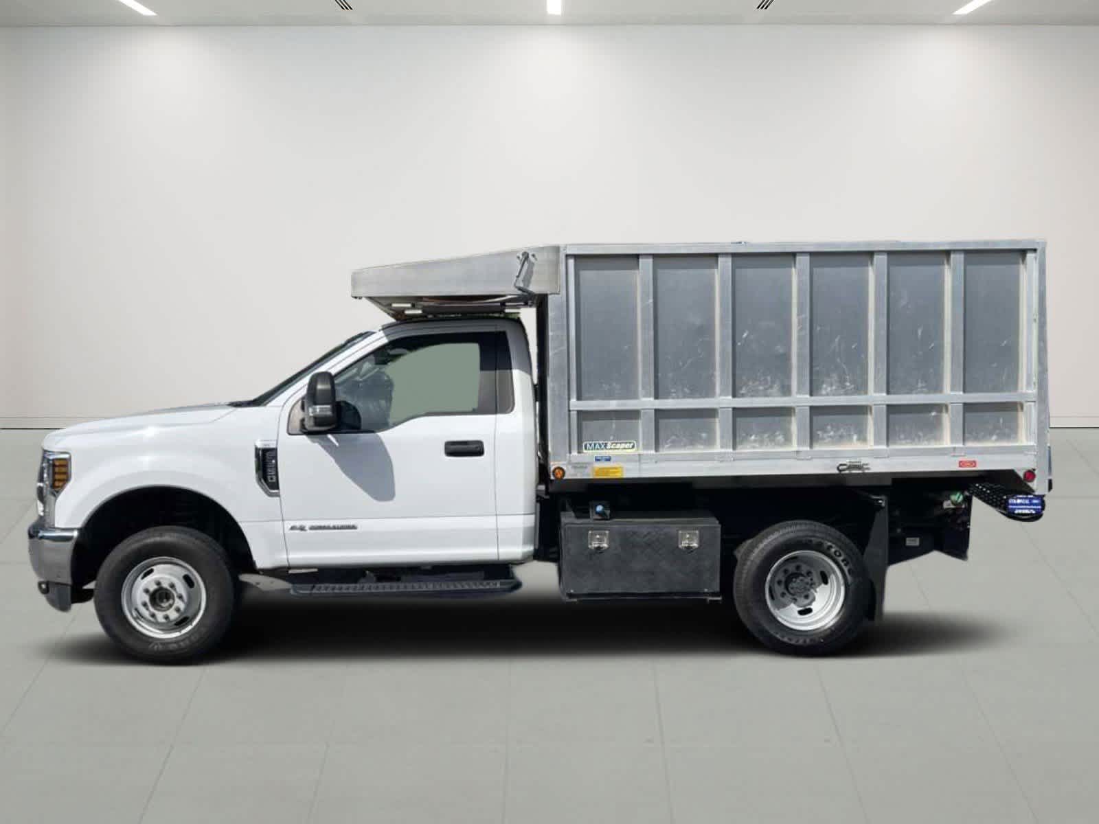 2019 Ford F-350 XLT photo 2