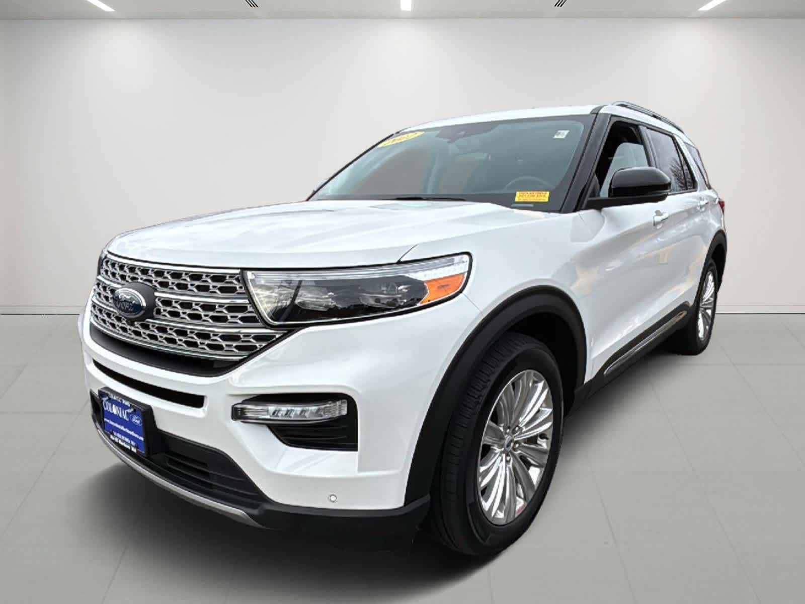 2023 Ford Explorer Limited's photo