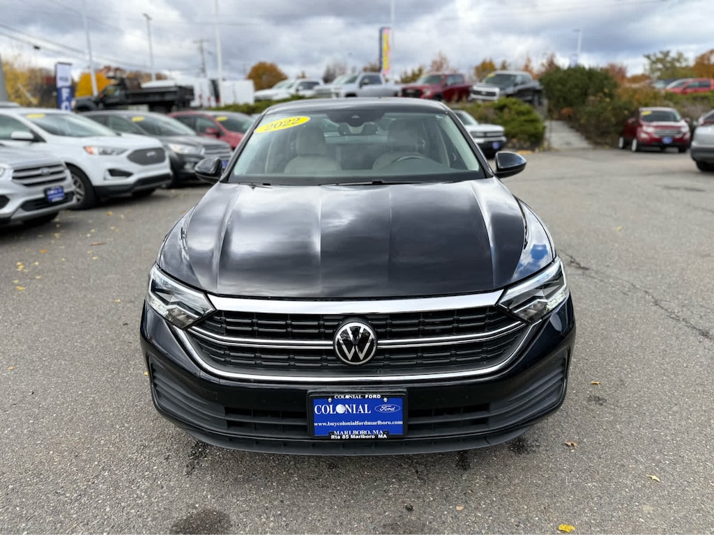 Used 2022 Volkswagen Jetta SE Auto