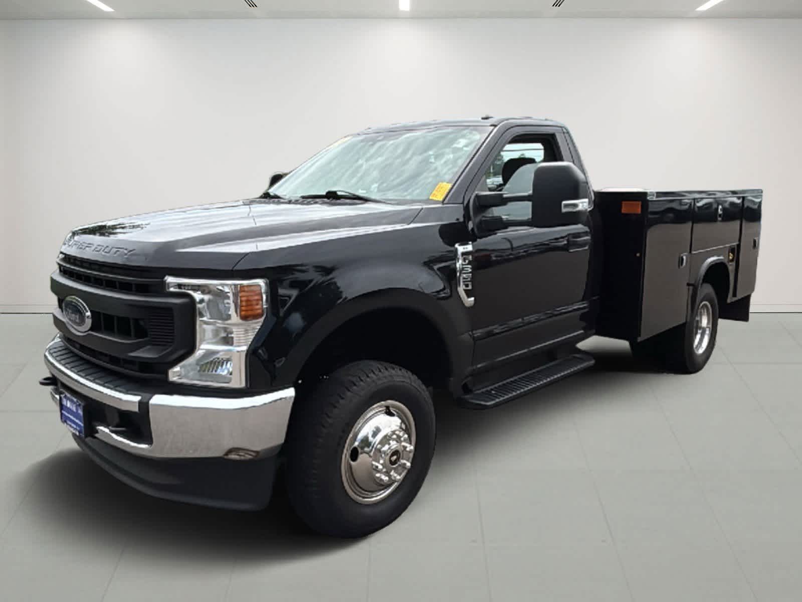 2020 Ford F-350 Super Duty Chassis Cab XL's photo