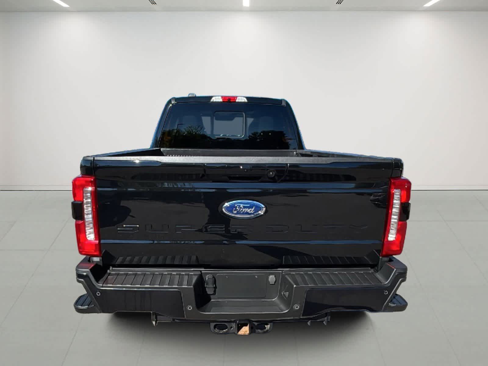 2024 Ford F-350 XLT photo 3