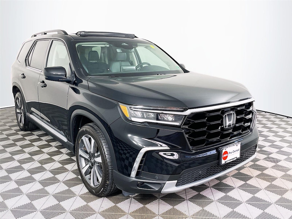 Certified 2025 Honda Pilot Touring SUV