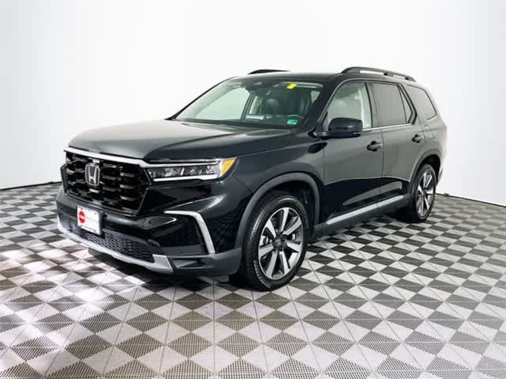 Certified 2025 Honda Pilot Touring AWD