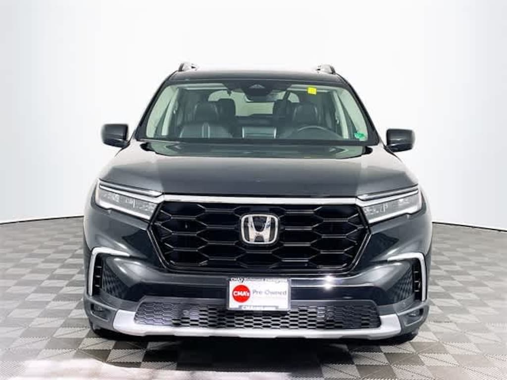 Certified 2025 Honda Pilot Touring AWD