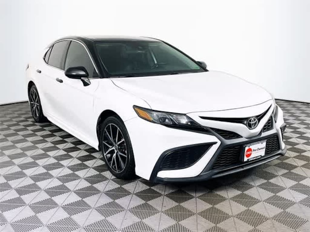 Used 2021 Toyota Camry SE