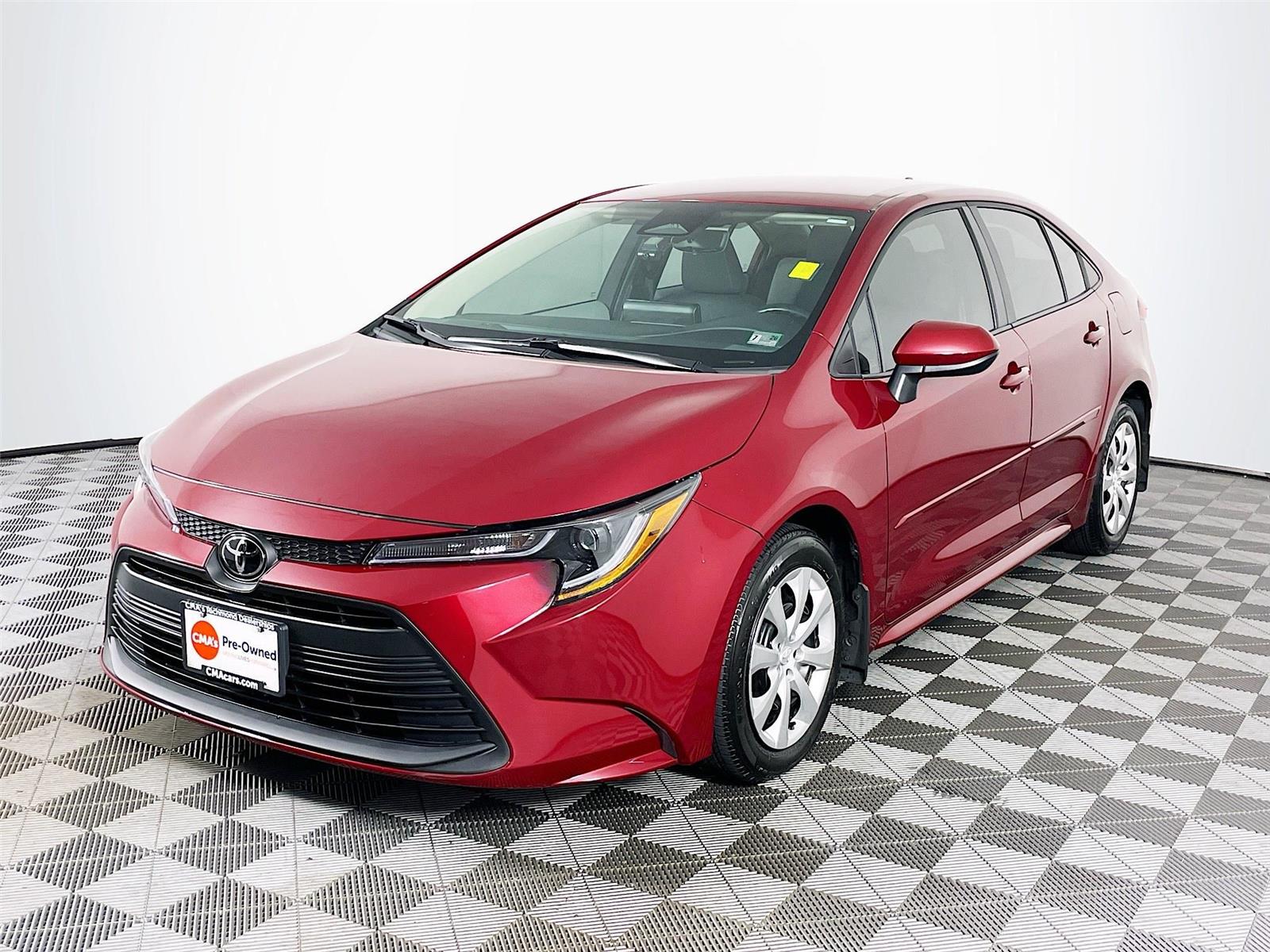 2025 Toyota Corolla LE photo 3