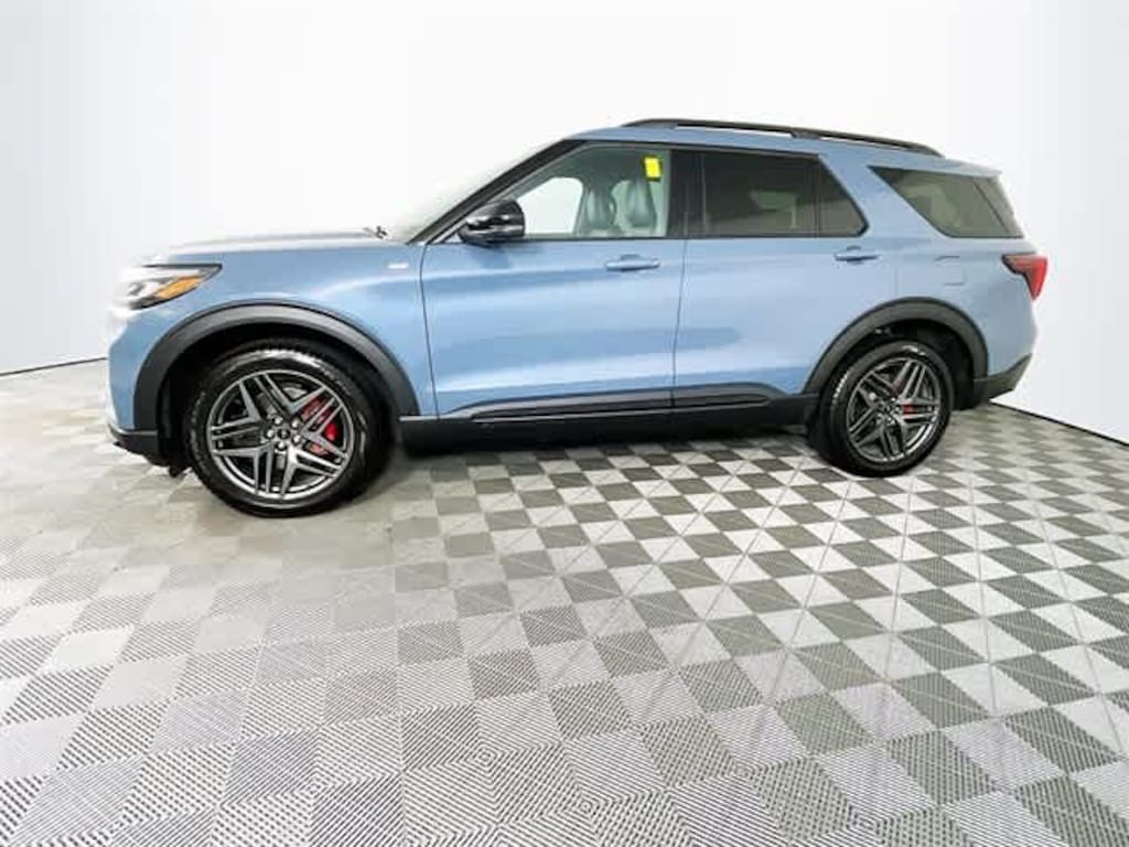 Used 2025 Ford Explorer ST-Line SUV