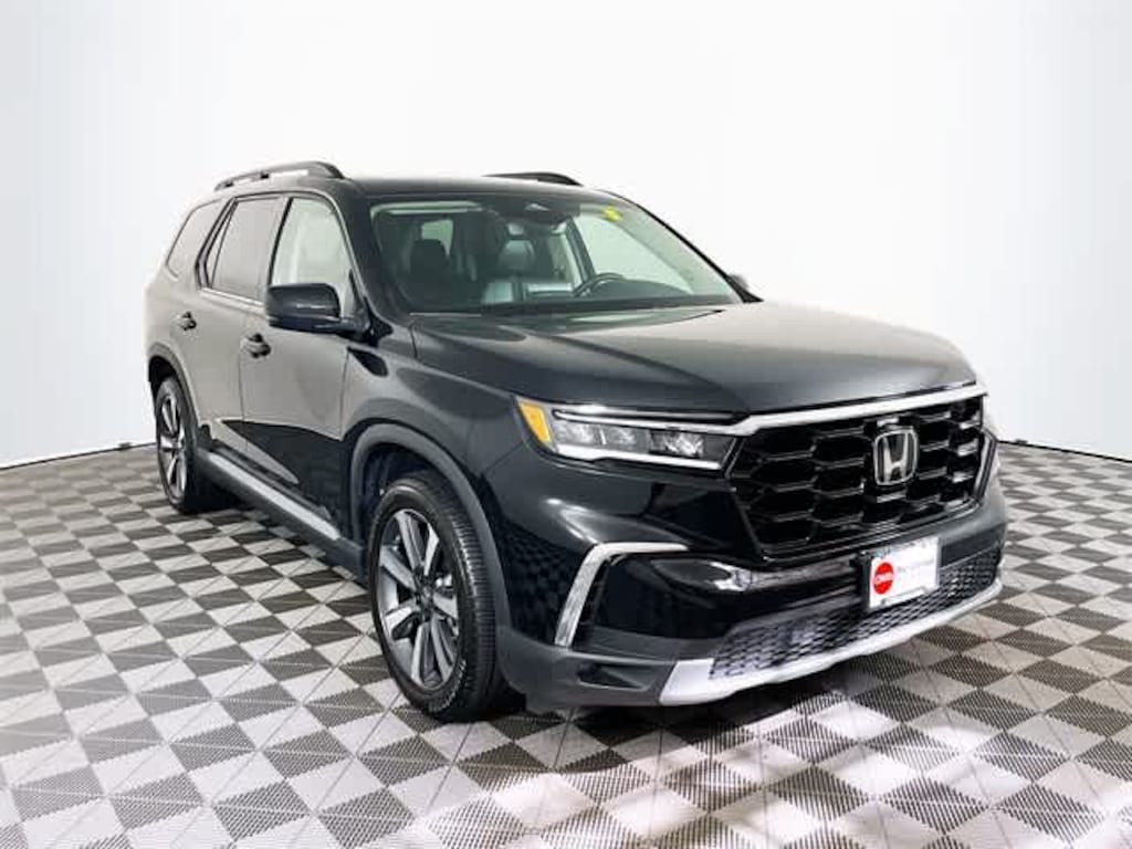 Certified 2025 Honda Pilot Touring AWD