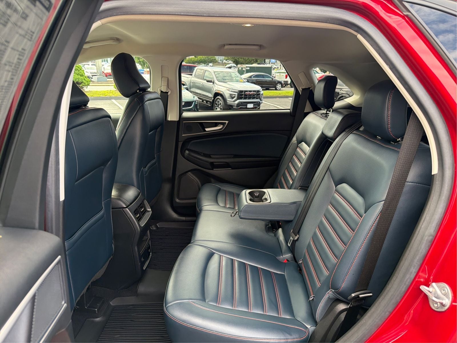 2023 Ford Edge SEL - Photo 10