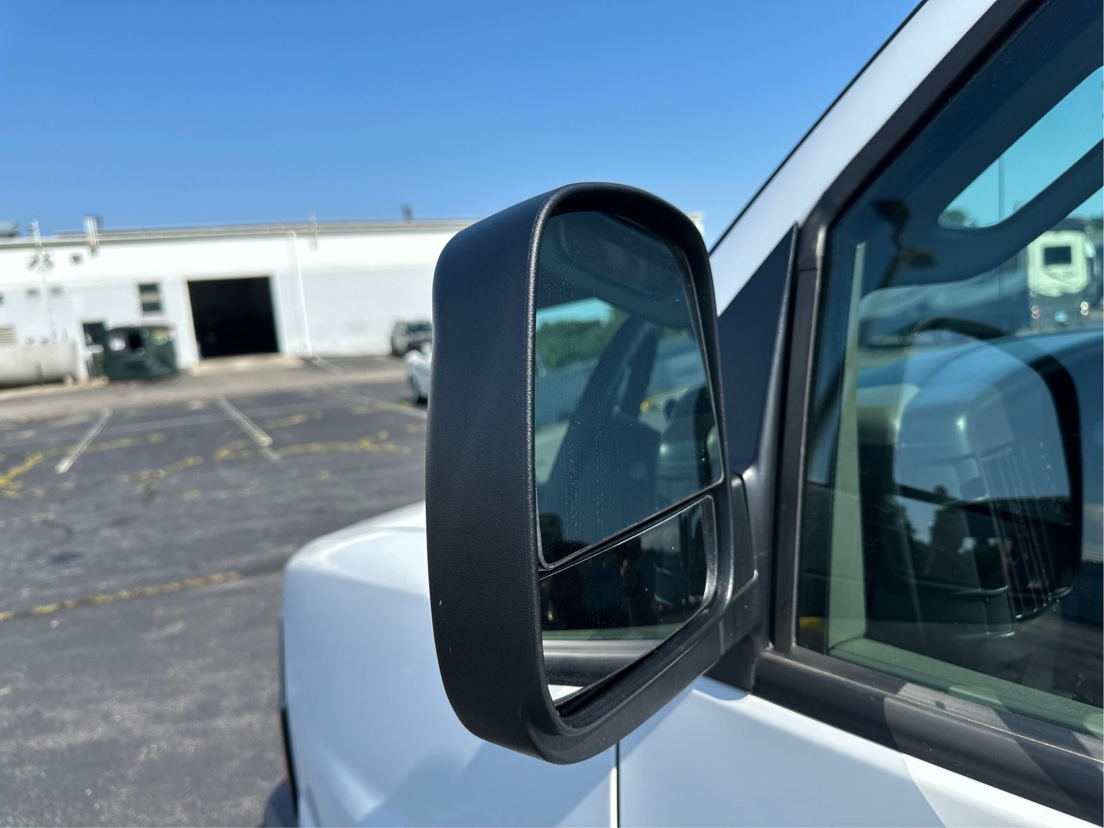 2025 GMC Savana Cargo Work Van - Photo 23