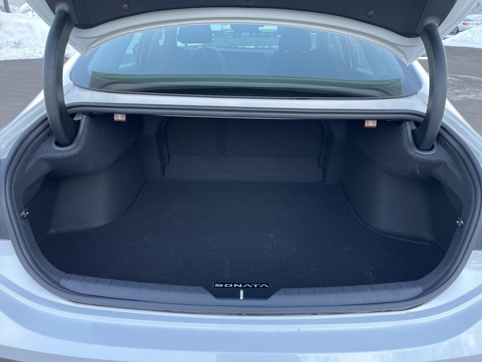 2025 Hyundai Sonata SE - Photo 17