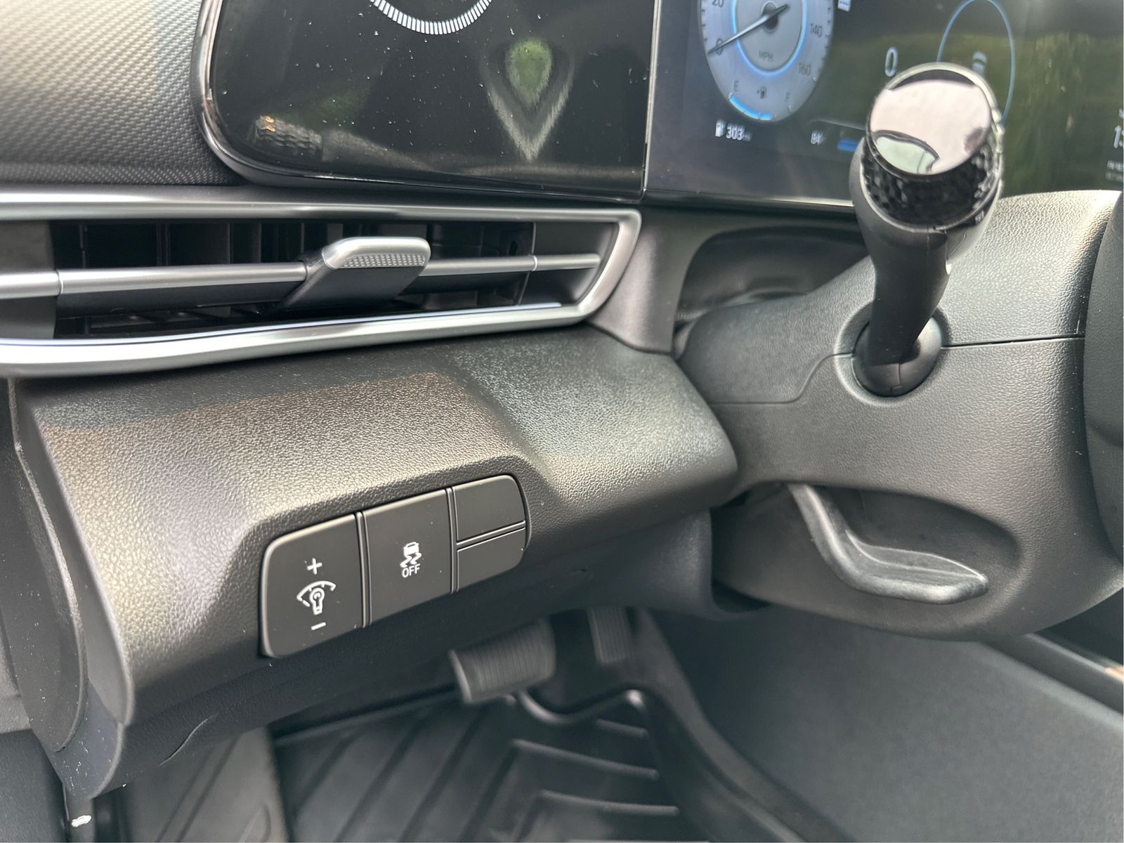 2024 Hyundai Elantra SEL - Photo 19