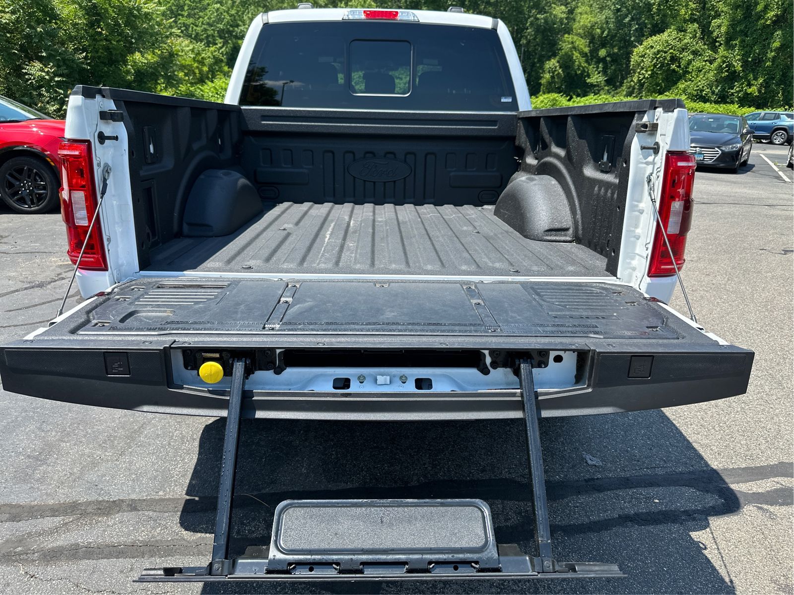 2023 Ford F-150 XLT - Photo 12