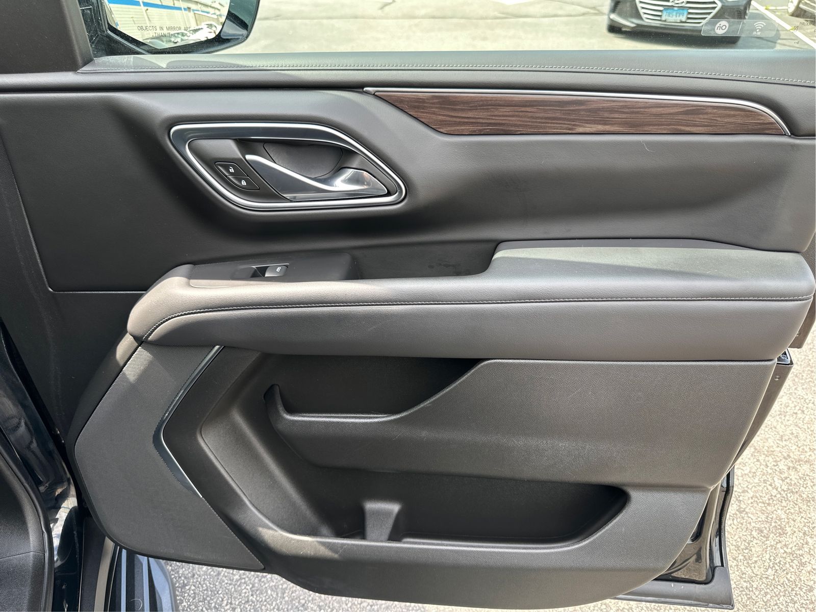 2024 Chevrolet Suburban LS - Photo 21