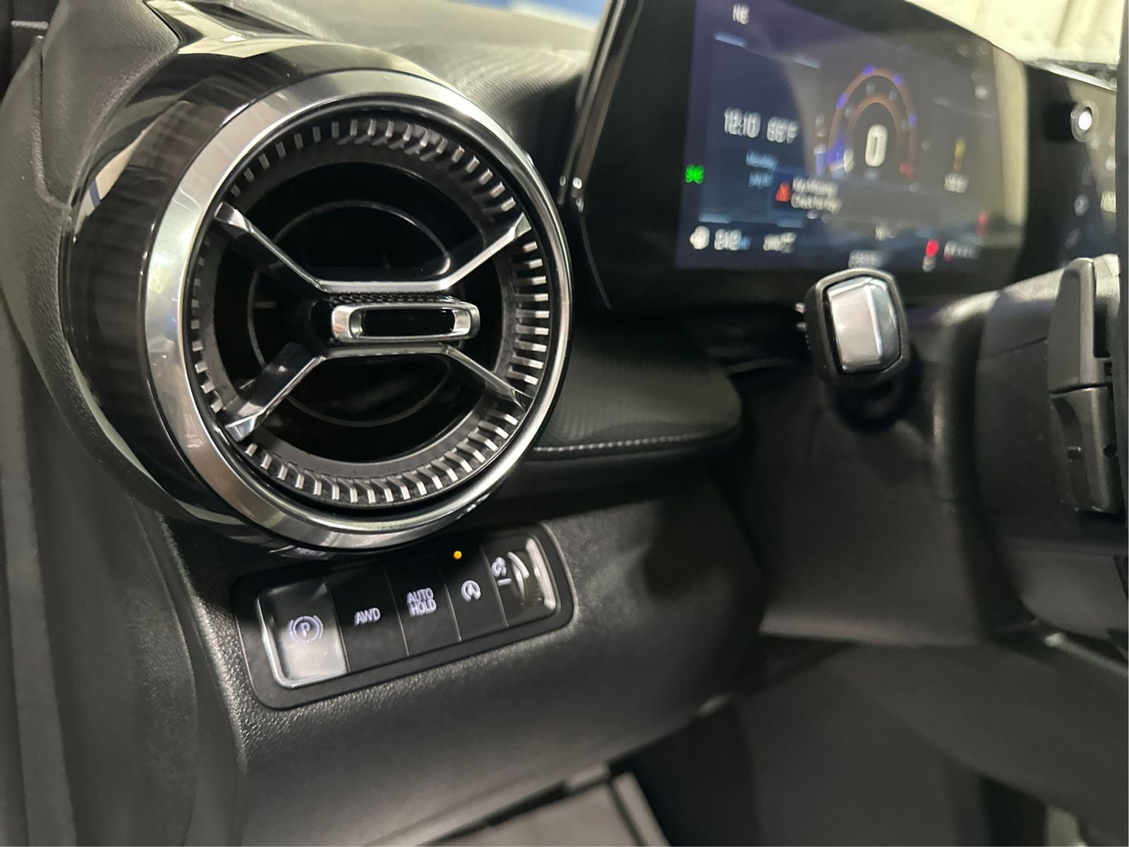 2026 Chevrolet Equinox LT - Photo 19