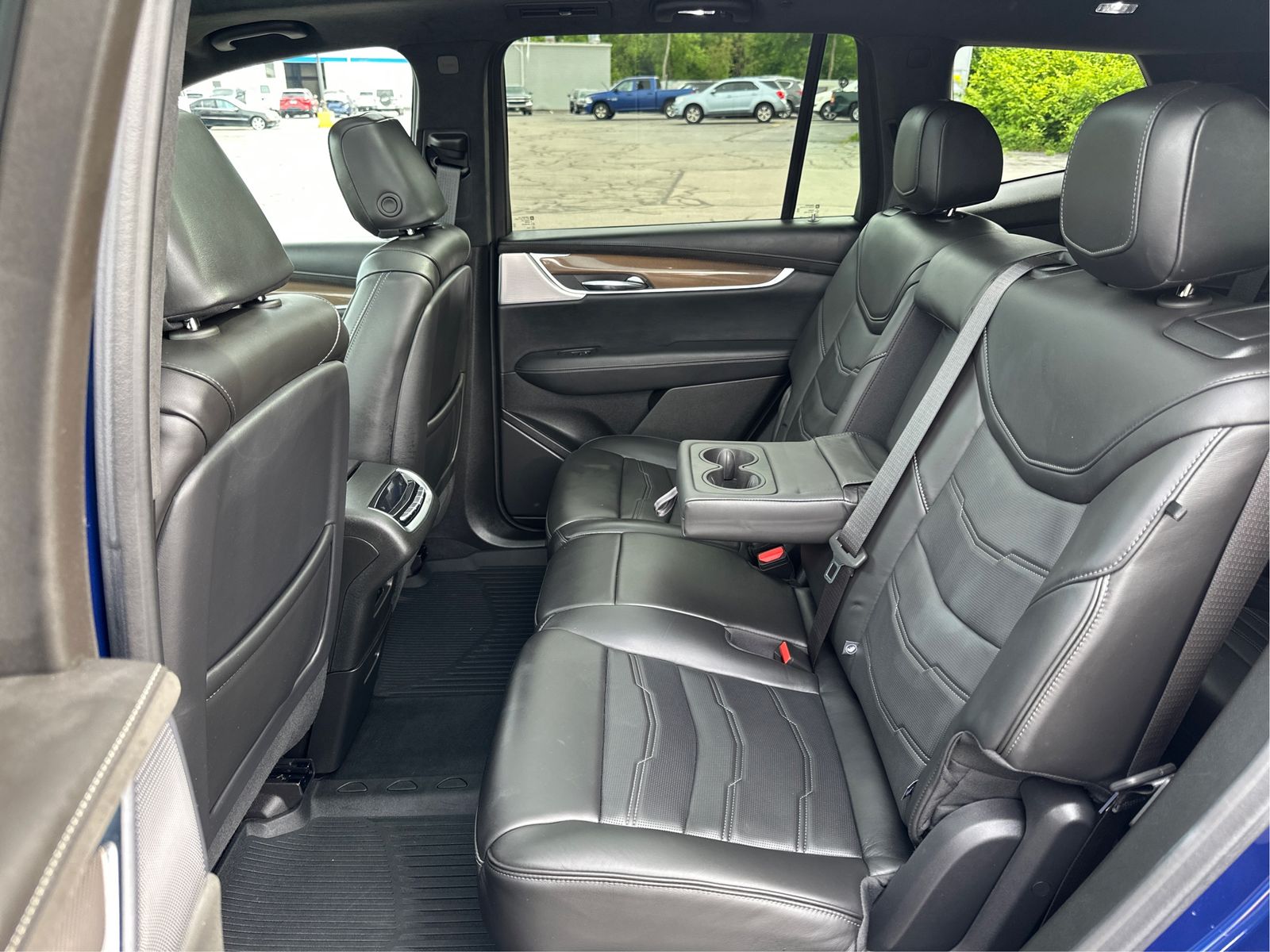 2025 Cadillac XT6 Sport - Photo 10