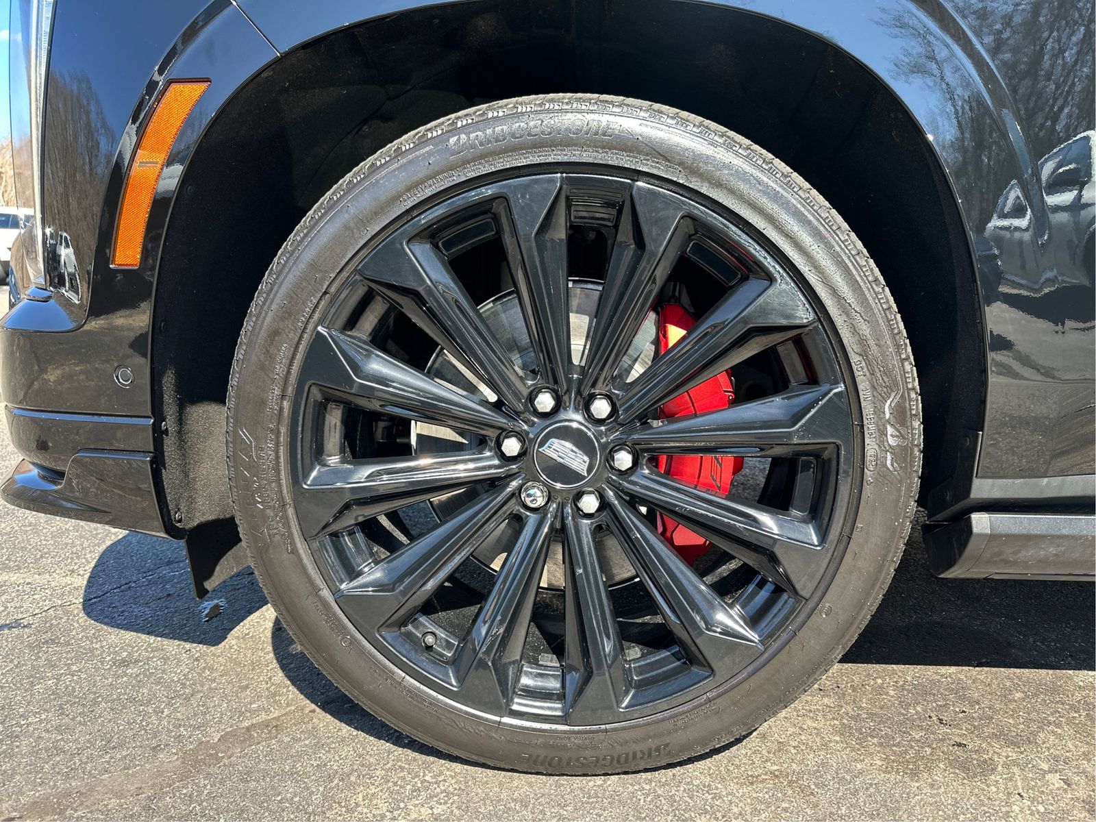 2025 Cadillac Escalade V-Series - Photo 25