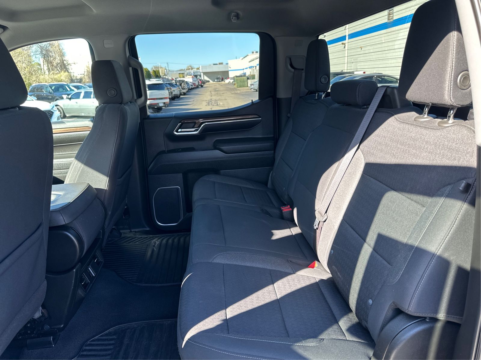 2023 Chevrolet Silverado 1500 LT - Photo 10
