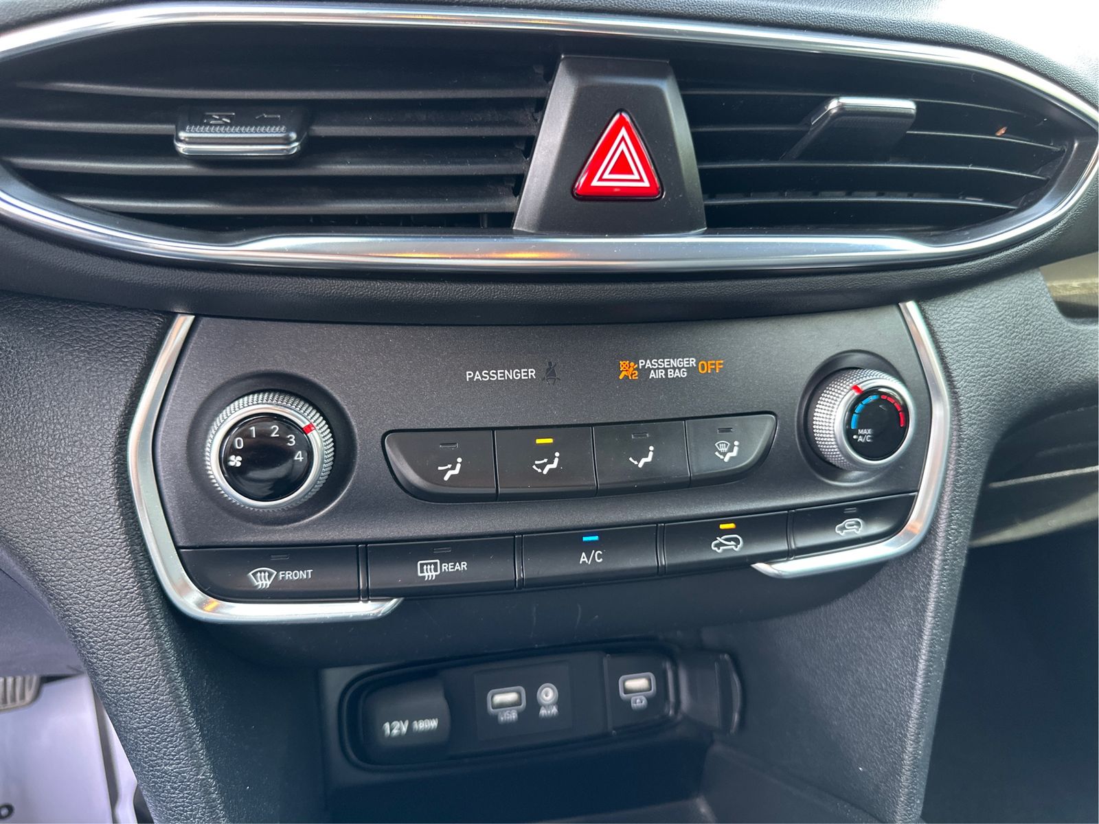 2019 Hyundai Santa Fe SE - Photo 27