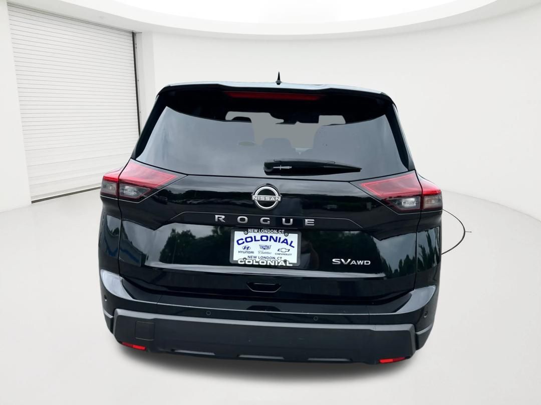 2024 Nissan Rogue SV - Photo 6