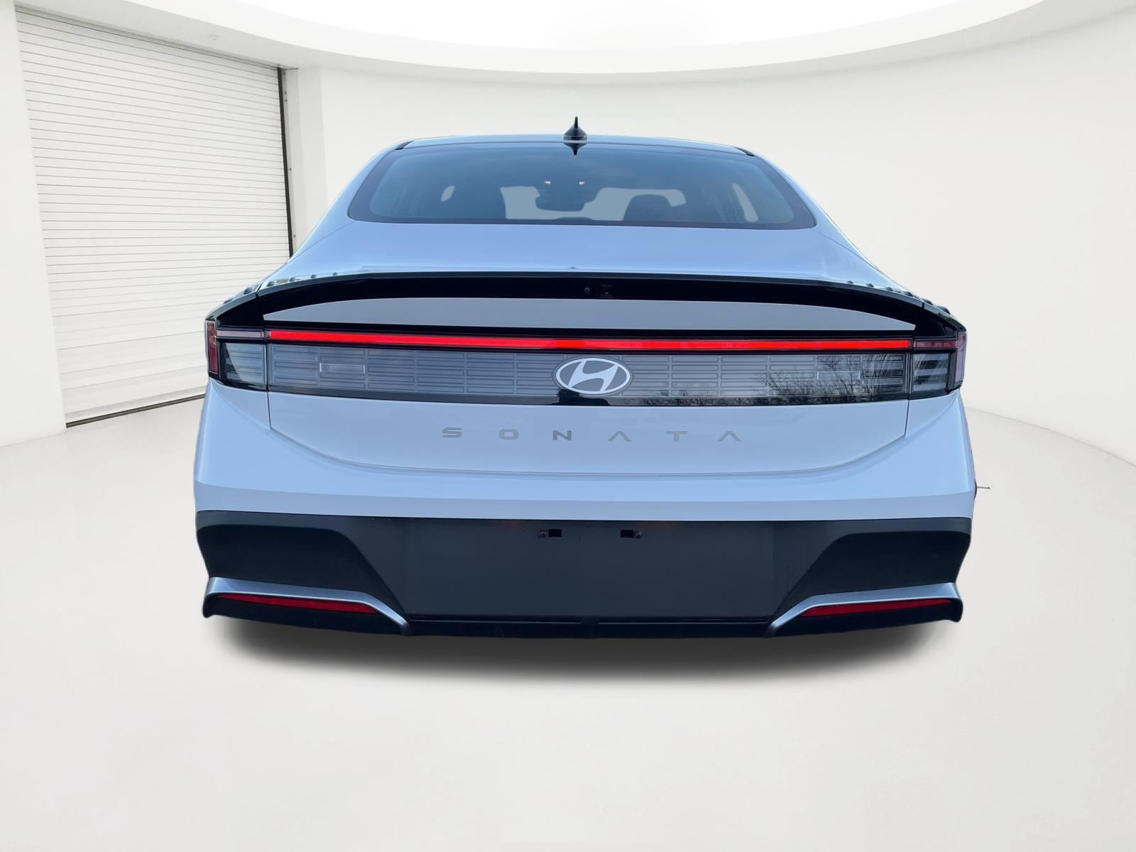 2025 Hyundai Sonata SE - Photo 6