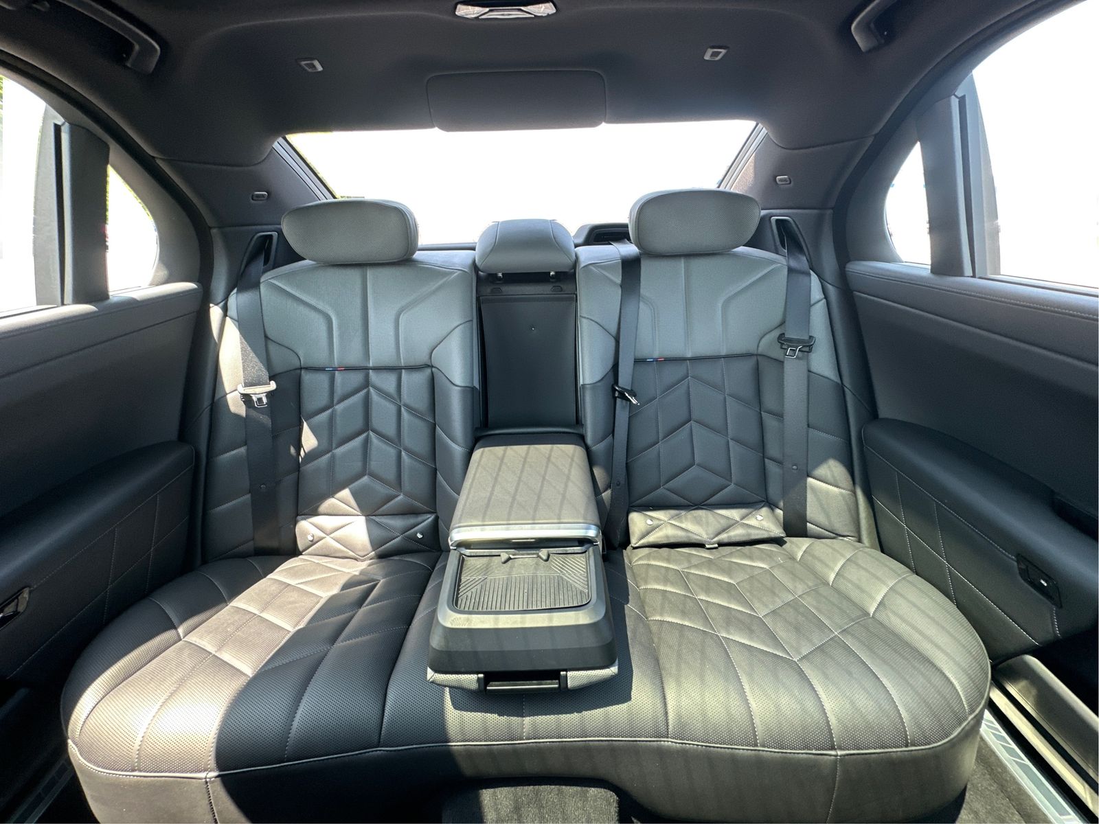 2026 BMW 7 Series 740i - Photo 14
