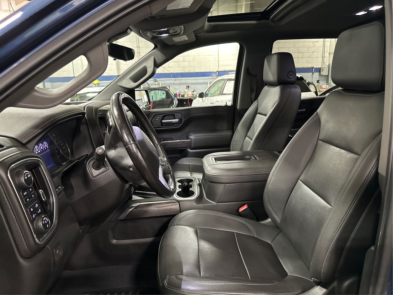2022 Chevrolet Silverado 1500 Limited LTZ - Photo 9