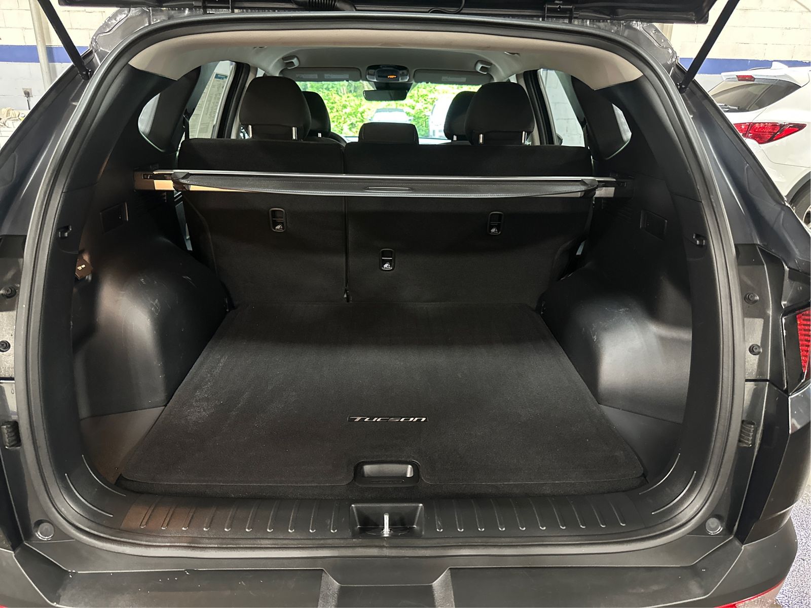 2024 Hyundai Tucson SE - Photo 12