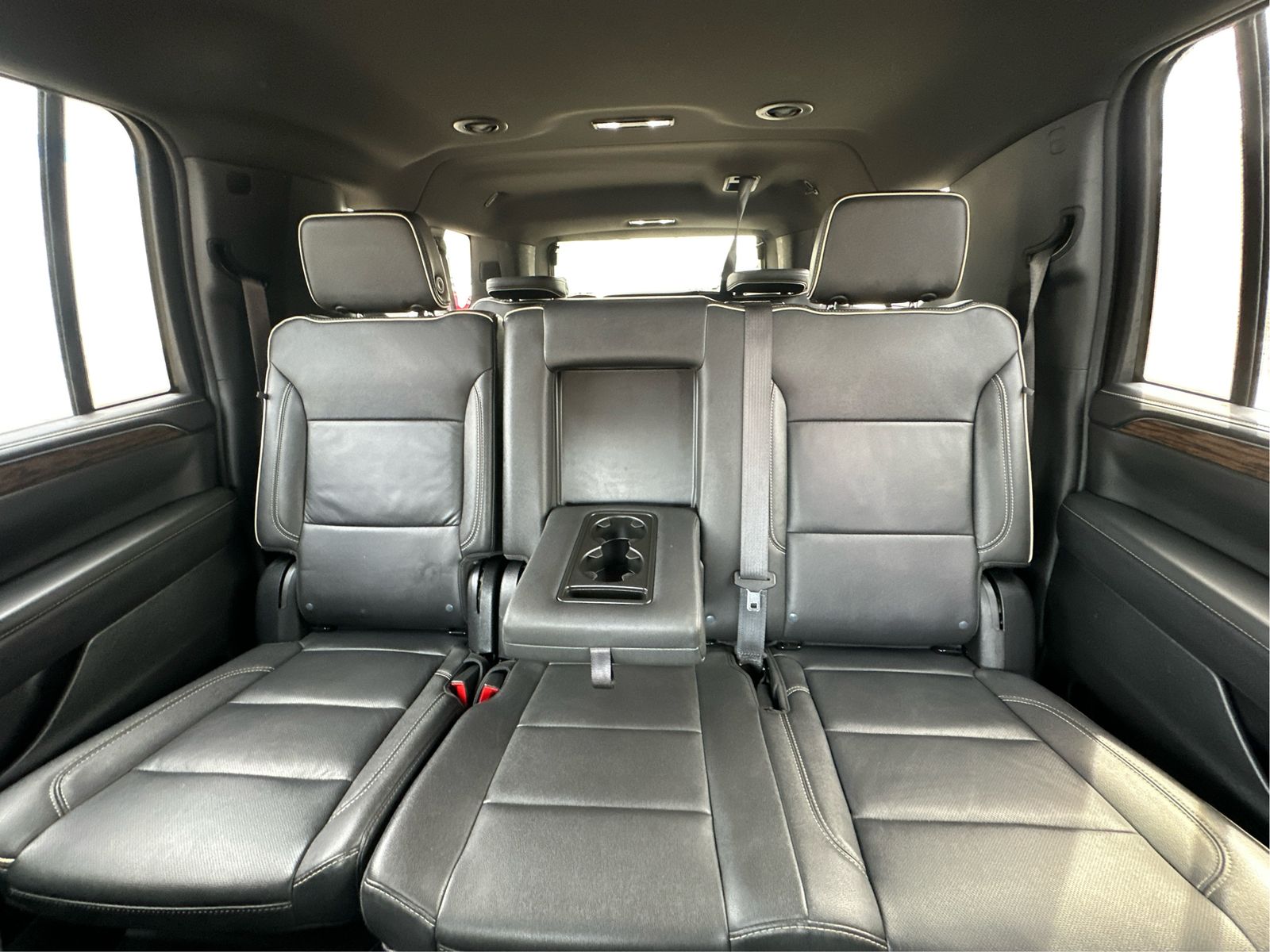2024 Chevrolet Suburban Premier - Photo 15