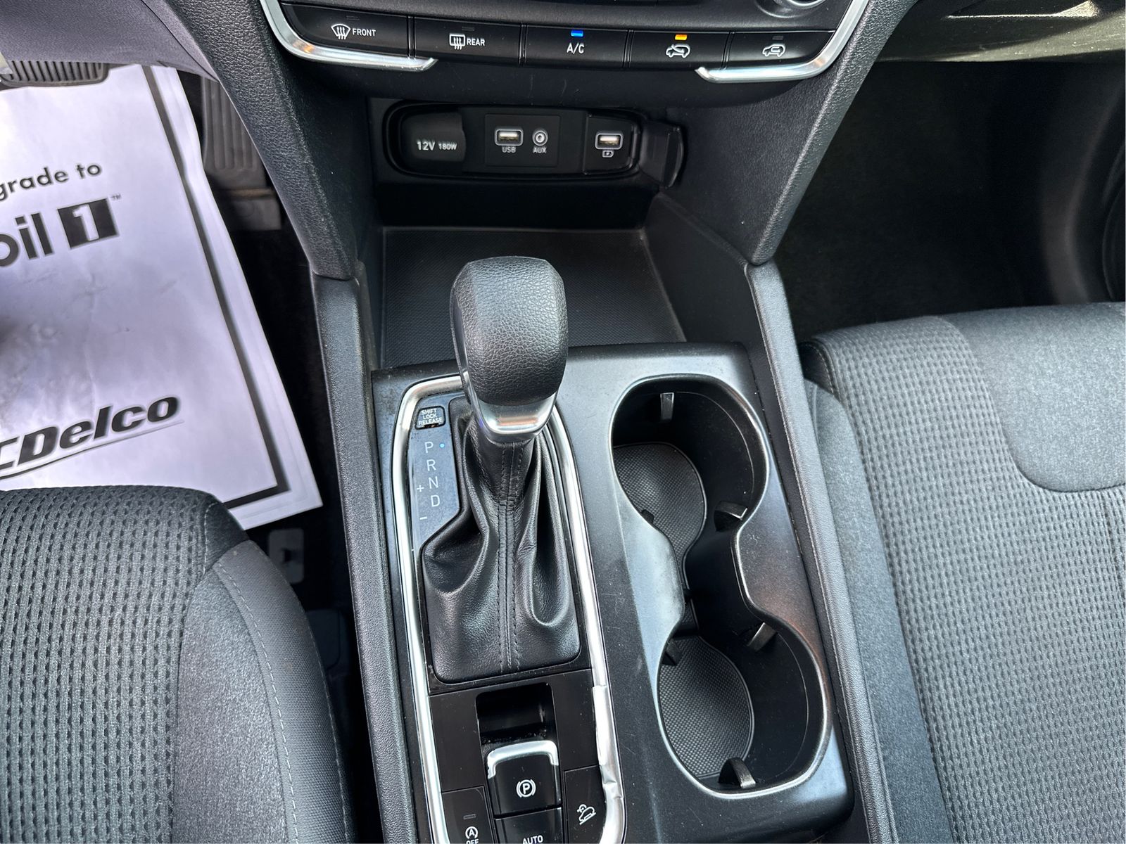 2019 Hyundai Santa Fe SE - Photo 16