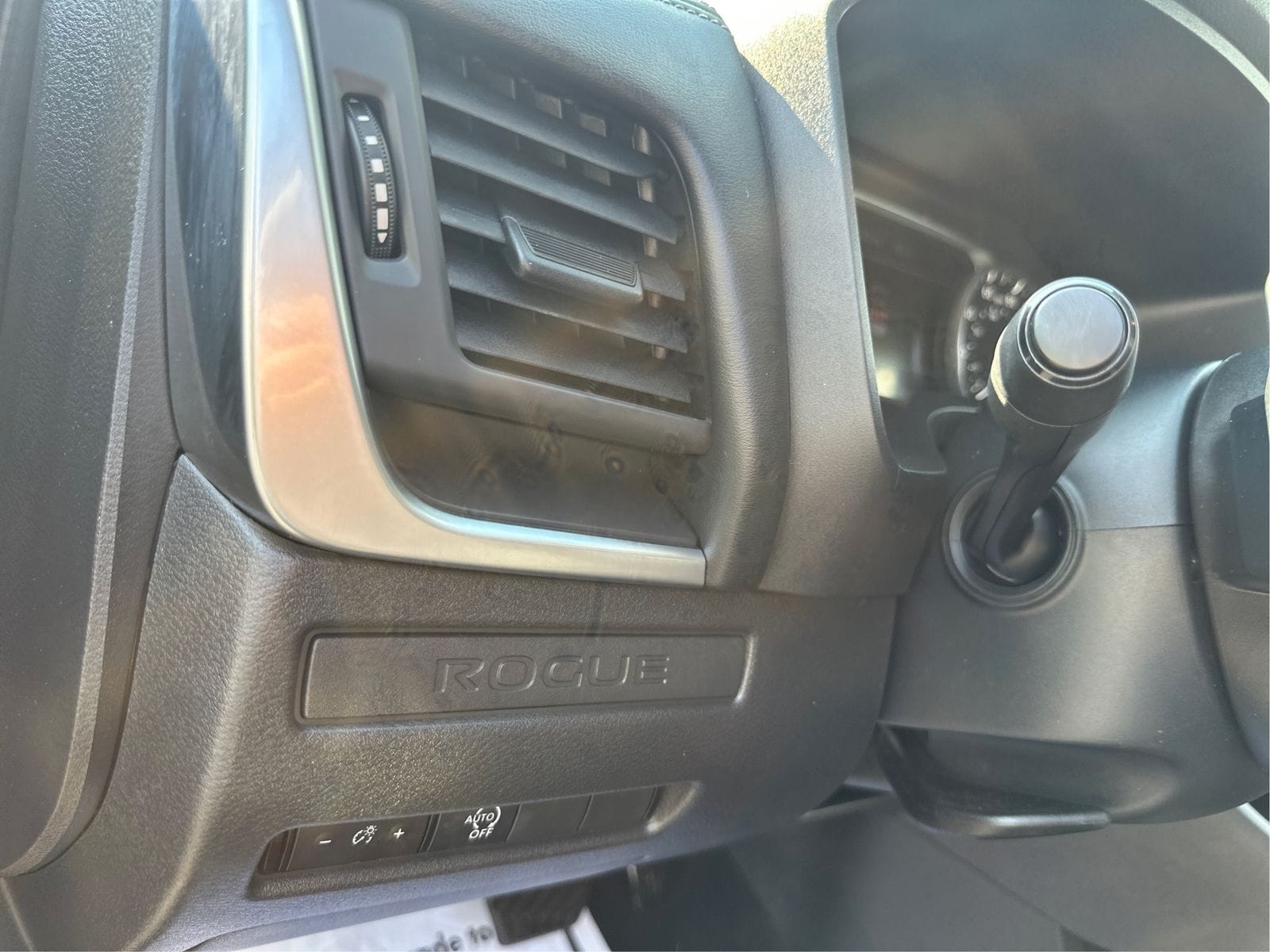2024 Nissan Rogue S - Photo 19