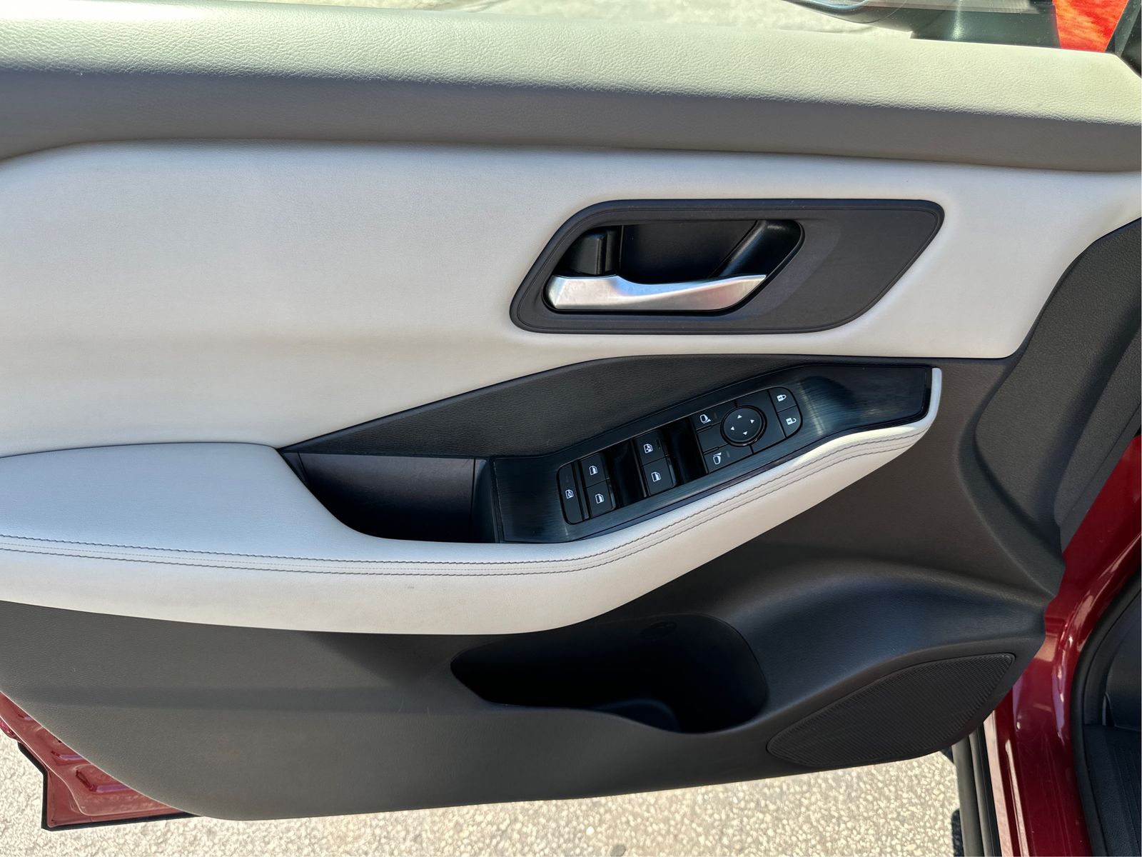 2025 Nissan Rogue SV - Photo 20
