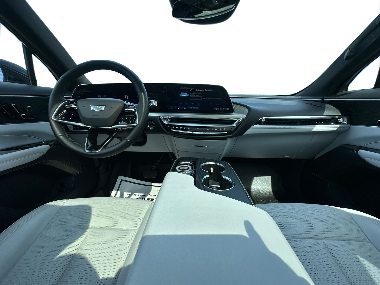 2024 Cadillac LYRIQ Luxury 1 - Photo 13