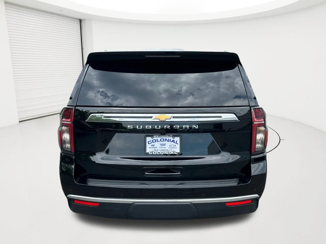 2024 Chevrolet Suburban LS - Photo 6