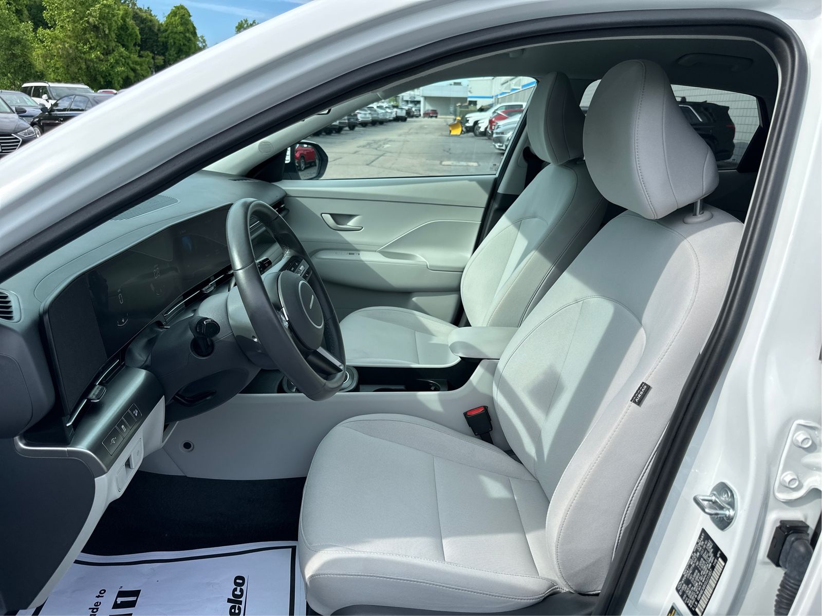2025 Hyundai Kona SEL - Photo 9