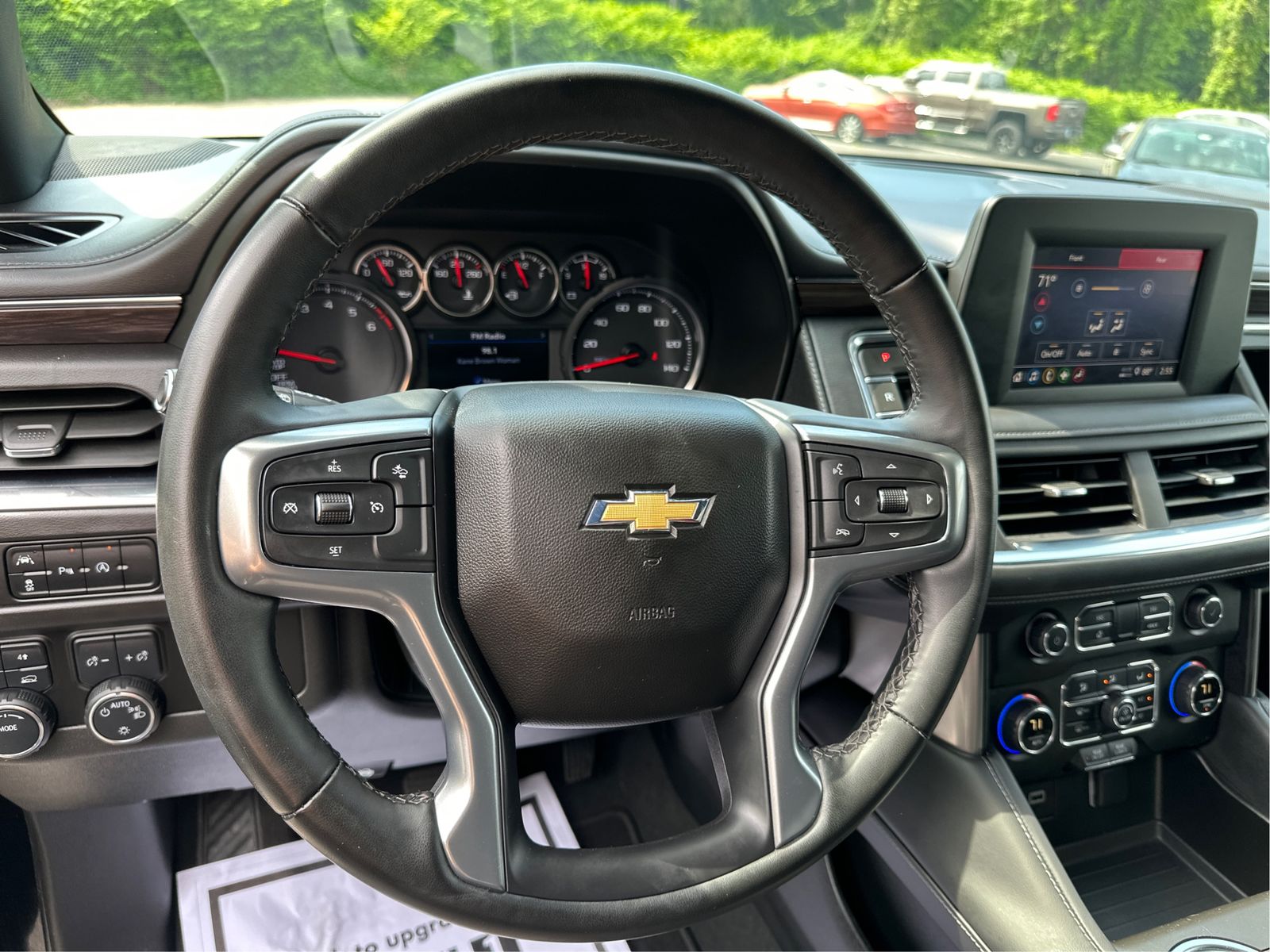 2024 Chevrolet Suburban LS - Photo 18