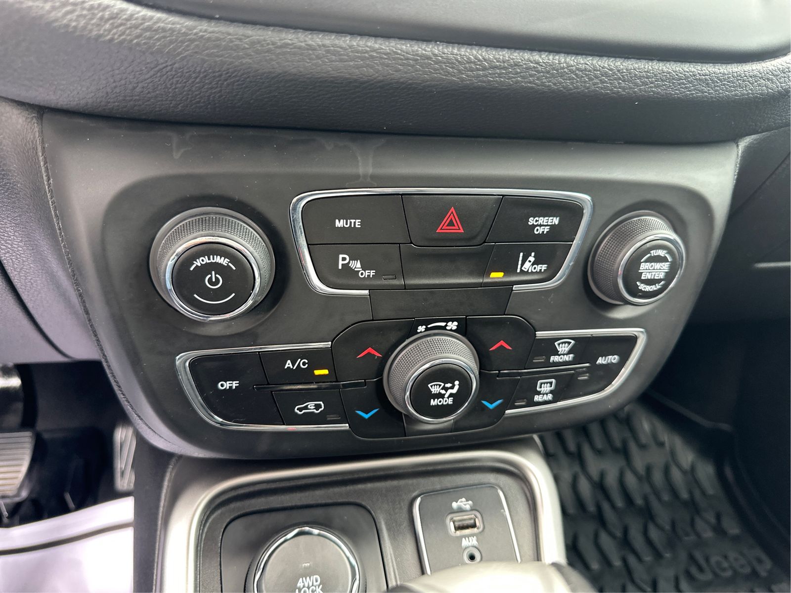 2018 Jeep Compass Latitude - Photo 26