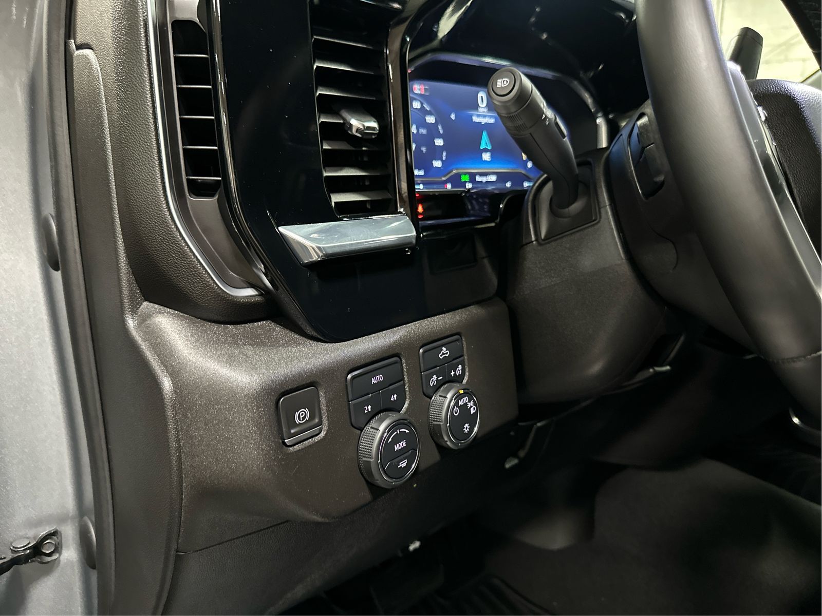 2024 Chevrolet Silverado 1500 LT - Photo 19