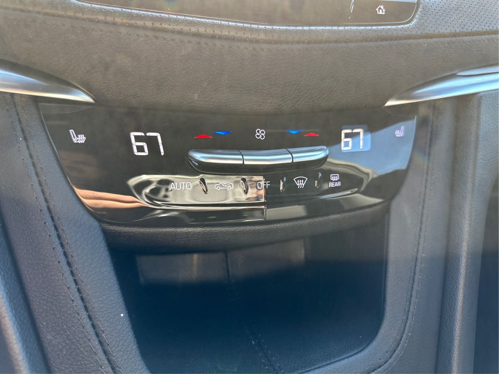 2024 Cadillac XT5 Luxury - Photo 27