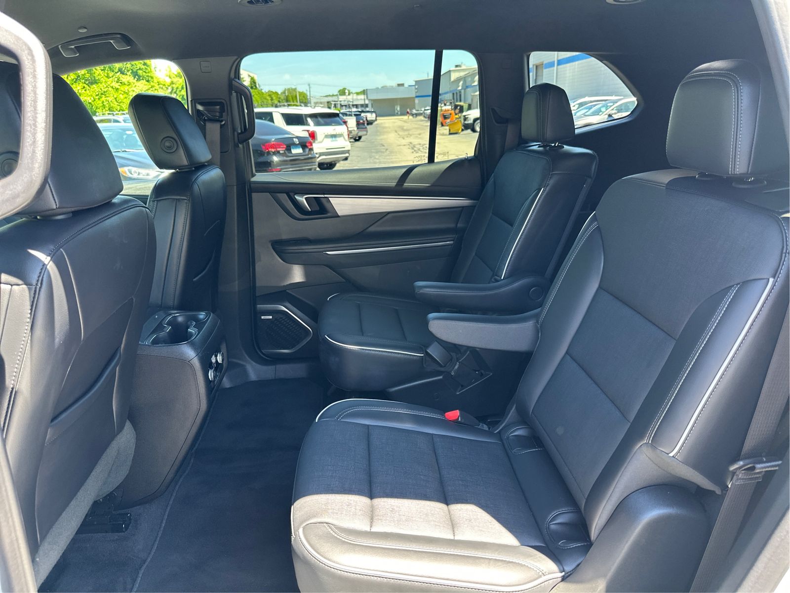 2025 Buick Enclave Preferred - Photo 10